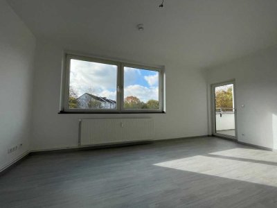 Willkommen in Ihrem neuen Zuhause! Renovierte 2 Zimmer Wohnung mit Balkon!