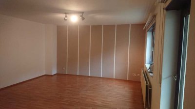 Attraktive 1,5-Zimmer-Wohnung mit Balkon und Einbauküche in Frankenthal