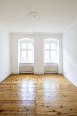 RESERVIERT | Charmante 2-Zimmer-Altbauwohnung mit Terrasse in Charlottenburg