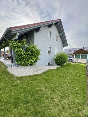 Geräumiges Einfamilienhaus mit Garten, Pool und Sauna