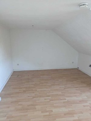 Helle 4-Zimmer-Dachgeschosswohnung