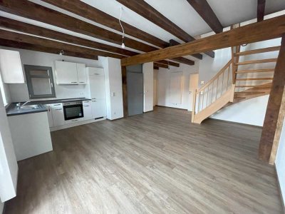 Erstbezug mit Balkon und EBK: Exklusive 2-Zimmer-Maisonette-Wohnung mit geh. Innenausstattung