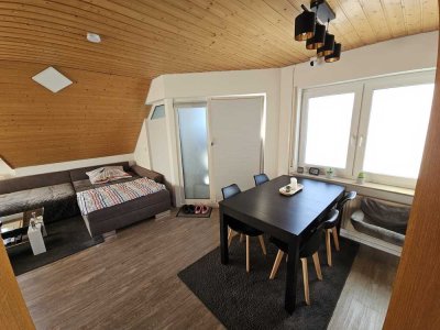 Schöne 3-Zimmer-DG-Wohnung mit Balkon und EBK in Neckartailfingen