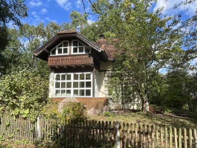 Charmantes historisches Ammerseehaus von 1903 mit weitläufigem Westgarten und Weitblick