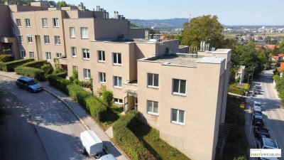 Beeindruckend aufgeteilte 3 - Zimmer Balkon Wohnung / Pauschalmiete 1.000,-- inkl. BK / optional Stellplatz in der Garage