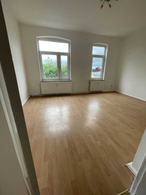 Erstbezug nach Sanierung mit Balkon: Ansprechende 3-Raum-Wohnung in Bremerhaven