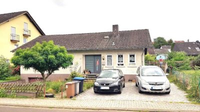 MODERNISIERTES, FREISTEHENDES EINFAMILIENHAUS MIT EBK, HOBBYRAUM, GARTEN UND GARAGE...