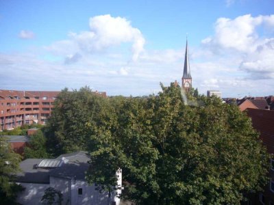 gern auch an Studenten , Schrevenpark, Jungfernstieg, 2,5 Zi, , offene Küche, Südbalkon renoviert