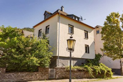 Drei Ferienwohnungen mit Moselblick und Terrasse in bester Lage von Ediger-Eller