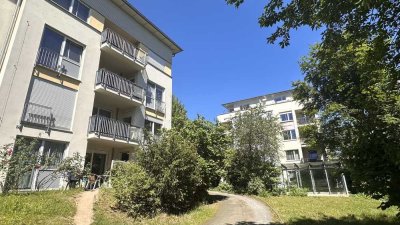 Erstbzg.! innen Neu/ EBK./05-2025! /Barrierefreies Apartment/Neu EBK./TG/ Terrasse im Grünen!