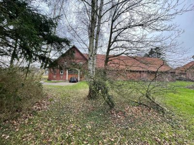 Resthof mit Denkmalschutz auf 13.100 m² Grund inkl. Bauplatz !