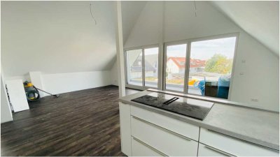 Helle, neuwertige 3-Zimmer-Dachgeschosswohnung mit Loggia