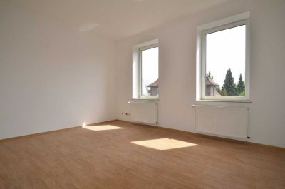 Erdgeschoss 4 ZKB Wohnung (90m²) mit Balkon in saniertem Altbau in Minden (Dankersen)