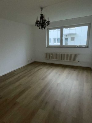 Schöne 2-Zimmer-Wohnung in KS - Mitte! (E 10)