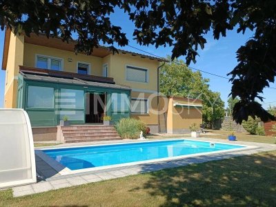 Raumwunder auf 1.400 m2 Grund- mit Pool, Garage, Keller......