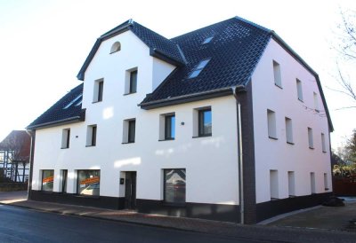 Moderne Lebensqualität in Naturnähe: 2,5-Zimmer-Wohnung mit Stellplatz und Terrasse in Bennigsen