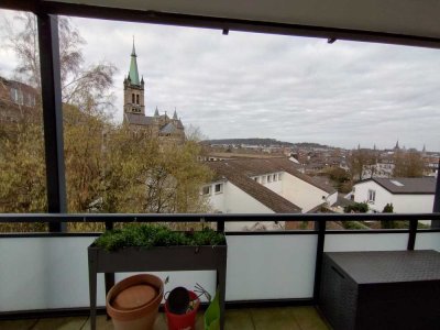 Hubertusstrasse: schöne Wohnung mit tollem Balkon