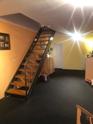 Charmante Dachgeschoss-Maisonnette-Wohnung in Bahnhofsnähe