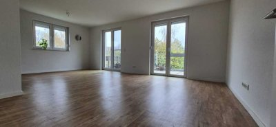 Freundliche 3-Zimmer-Wohnung mit gehobener Innenausstattung mit Balkon und EBK in Elze