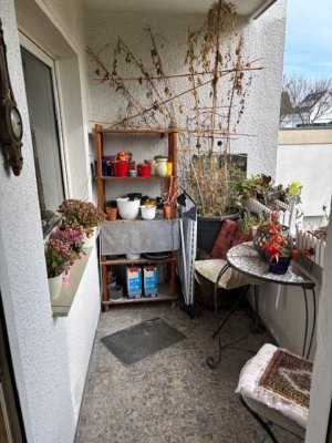 3 Zimmer Wohnung mit Balkon in Köln-Holweide; mieten, renovieren & wohlfühlen