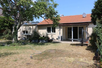 barierefreier Bungalow / HAUS auf einer EBENE: ebenerdig und schön nahtlos raus in den Garten