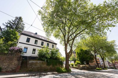 Kernsanierte 4,5-Zimmer Wohnung mit eigenem Garten