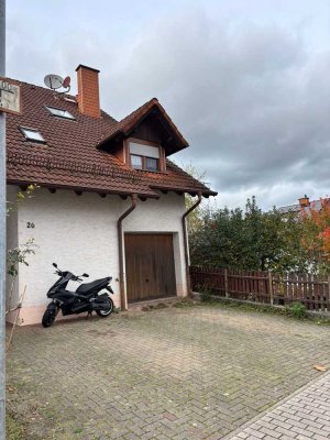 Viereinhalb Zimmern und Balkon in Annweiler