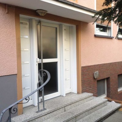 Schöne und modernisierte 3,5-Raum-Wohnung mit EBK in Essen Frillendorf