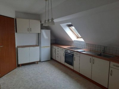 Bad Erlach: Schöne Dachgeschosswohnung mit Garten(mit)benützung in toller Lage