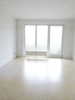 Wow, so schön kann ich wohnen! Helle, perfekt geschnittene 2 Zimmer Wohnung mit großem Balkon.