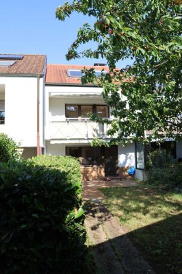 **GRUNDSTÜCK INKLUSIVE - keine Erbpacht!** 5-Zi.-EFH MIT GARTEN sucht *JUNGE FAMILIE MIT KIND*