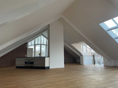 Loft-Wohnung im Münchner Norden: Erstbezug nach Renovierung