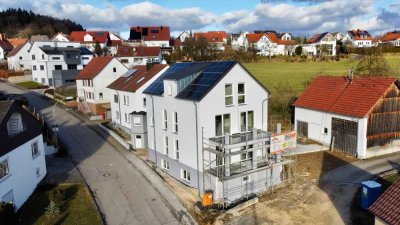 NEUBAU - Energieeffizientes Zweifamilienhaus mit Photovoltaik und Wärmepumpe