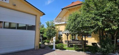 1-2 Familienhaus in Idyllischer Lage mit Gewerbehalle mit großen Garten am Altmain