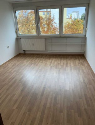 Gepflegte 2-Zimmer-Wohnung in Stein