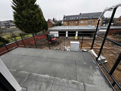 Neubau - sehr schöne 3 Zimmer Wohnung mit Süd-Balkon