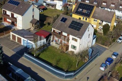 Familienfreundliches Haus mit Balkon, Garten, Garten und PV-Anlage