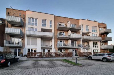 **Reserviert** - Stilvolle 3-Zimmer Wohnung mit EBK & Balkon in Pinneberg