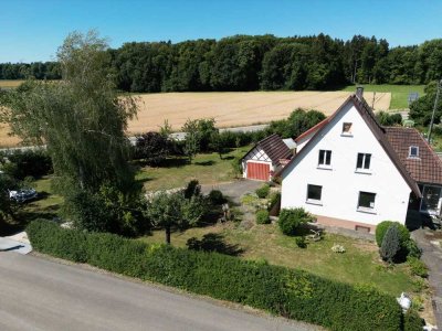 Charmantes Sanierungsobjekt mit großem Garten in Top-Lage – Entfalten Sie Ihr Potenzial!