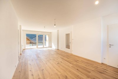 Erstbezug! Hochwertig renovierte 4-Zimmer Penthouse-Wohnung