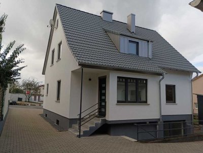 Kernsanierte Wohnung 1500 € - 116 m² - 4 Zi.