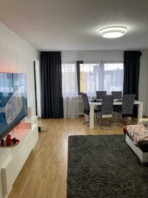 tolle helle 3 Zi- Wohnung mit Balkon