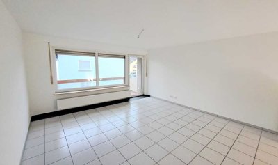 Charmante 3-Zimmer-Wohnung mit Balkon – frisch saniert und bezugsfertig!