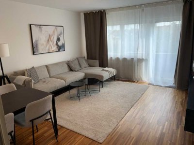 Helle 2-Zimmer-Wohnung mit Balkon und Einbauküche in Oberasbach + Pkw Aussenstellplatz