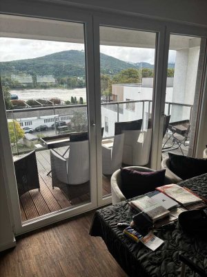 Großzügige Wohnung mit 4 Schlafzimmern, Rheinblick, Terra  sse und Tiefgarage