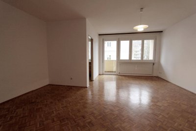 Garconniere | zentrale Lage nahe Neutor | Loggia | Parkplatz | Lift