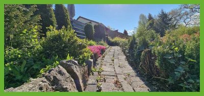 Unterkellerter Bungalow mit ausgebautem DG - traumhafte Randlage