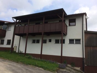 Vermiete 4-Zimmerwohnung mit Balkon in 3- Familienhaus