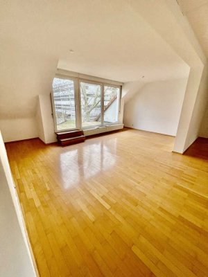 Große 3 Zimmer Wohnung mit Terrasse