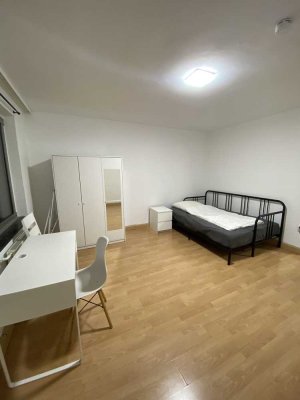 2-Zimmer Wohnung in guter Lage in Köln-Bilderstöcken